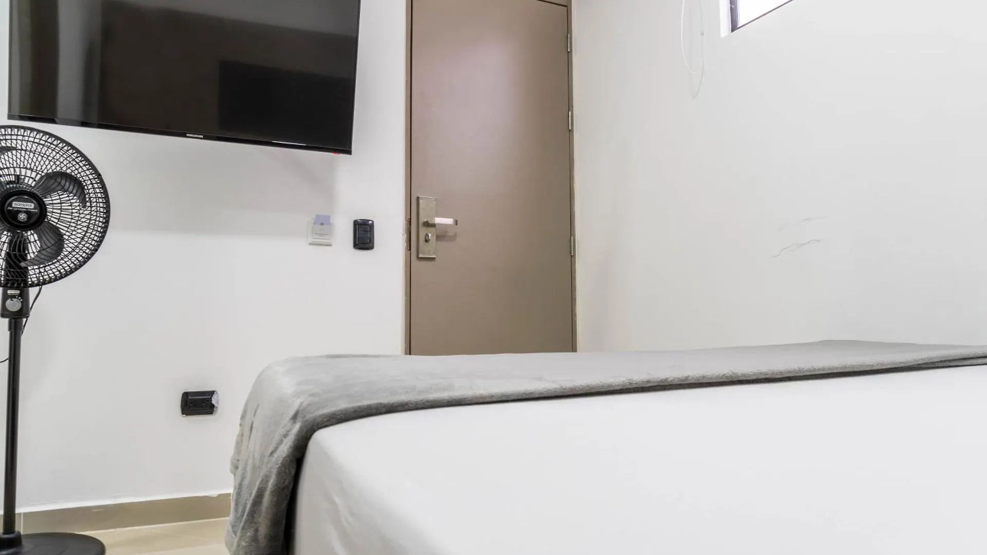 Estadio Hotel 메딜린 3*,