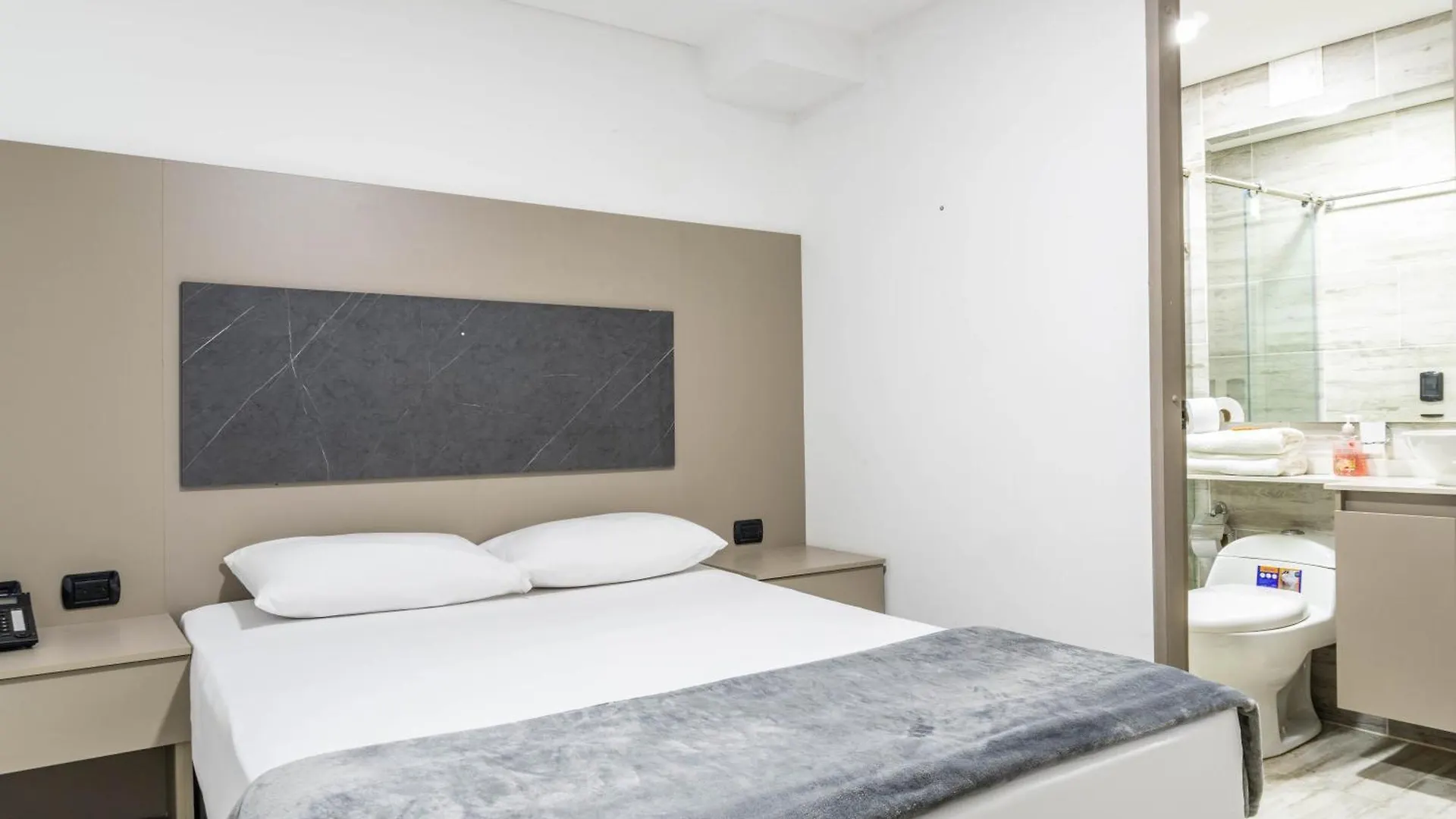 Estadio Hotel 메딜린 3*,  콜롬비아