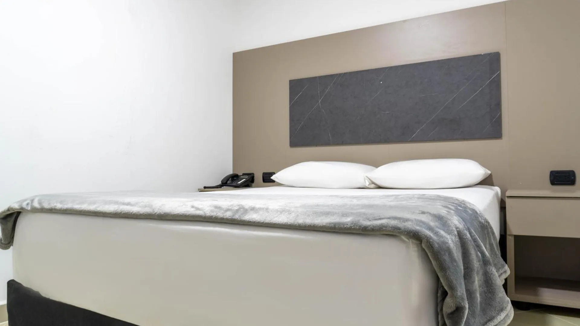Estadio Hotel 메딜린